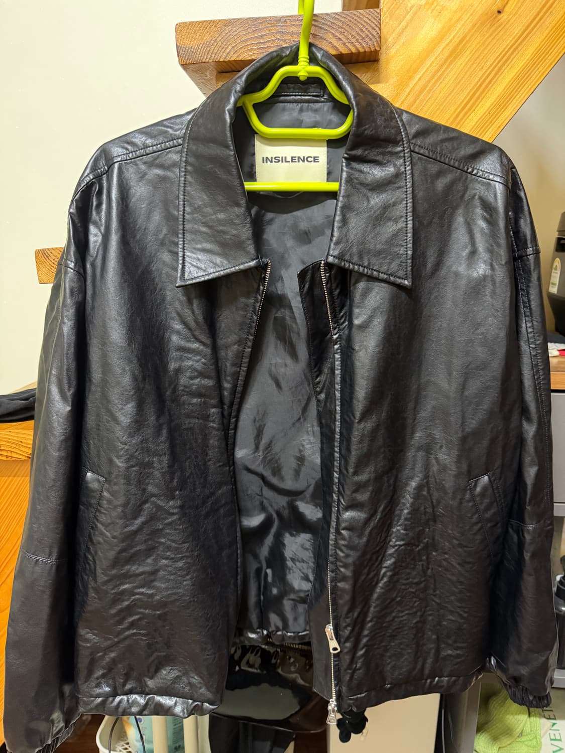 인사일런스 레더 오버핏 점퍼 상품이미지3