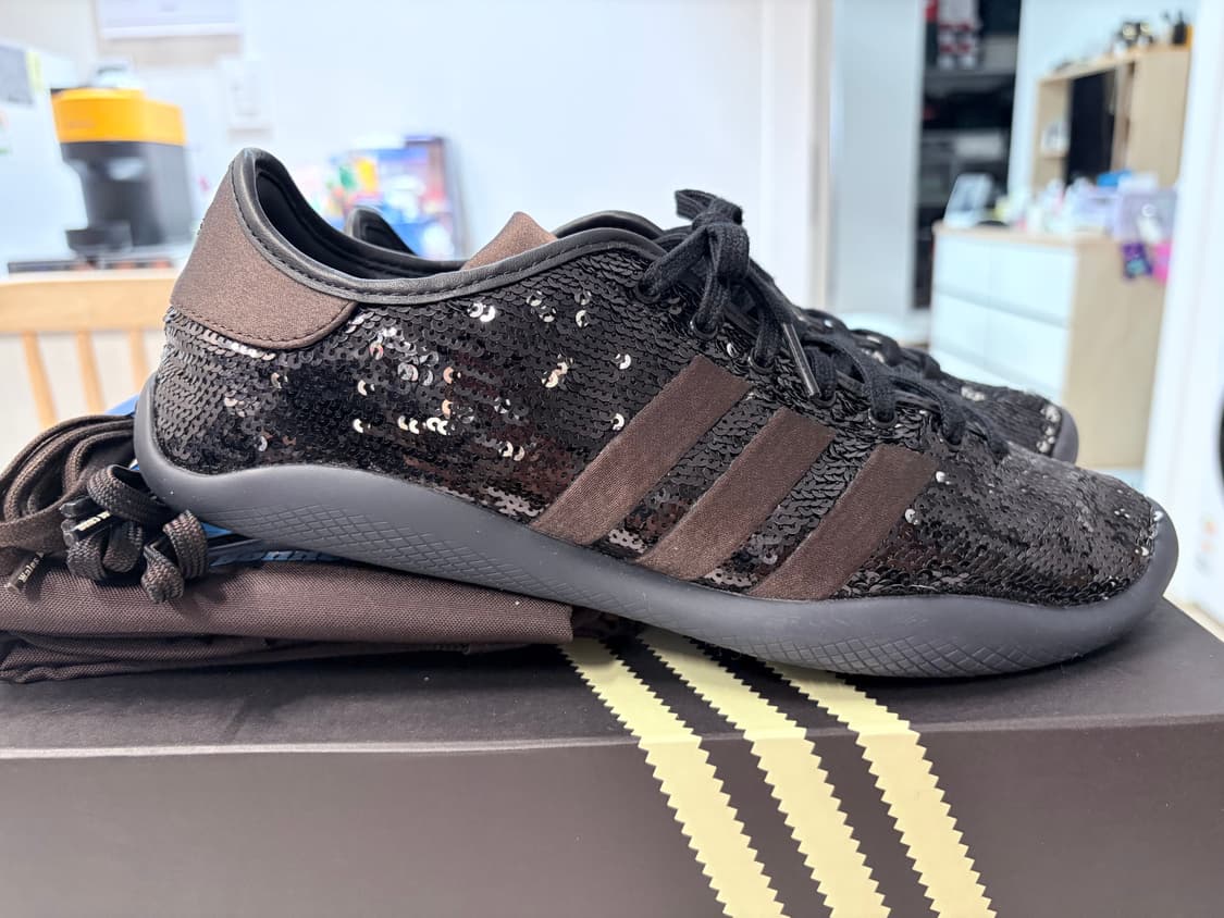 아디다스 웨일즈보너 카린타 시퀸 265사이즈 상품이미지4