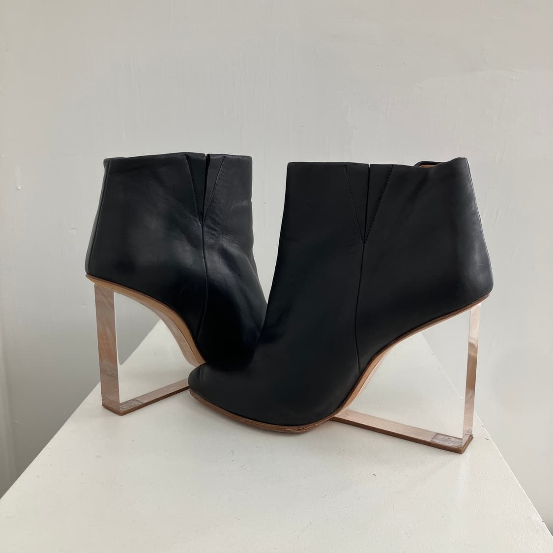 마르지엘라 플랙시글래스 웨지 앵클 부츠 상품이미지5