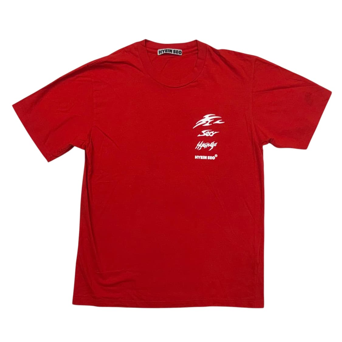 Hyein Seo 혜인 서 스포츠 로고 티셔츠 레드 2  상품이미지1