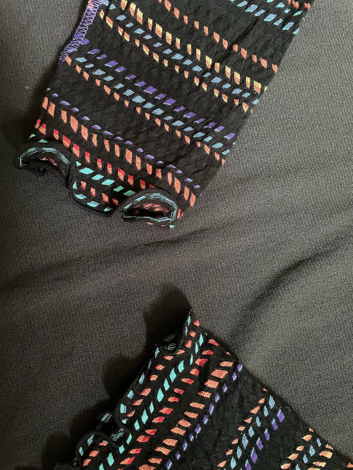     스티치 디테일 터틀넥 탑 상품이미지2