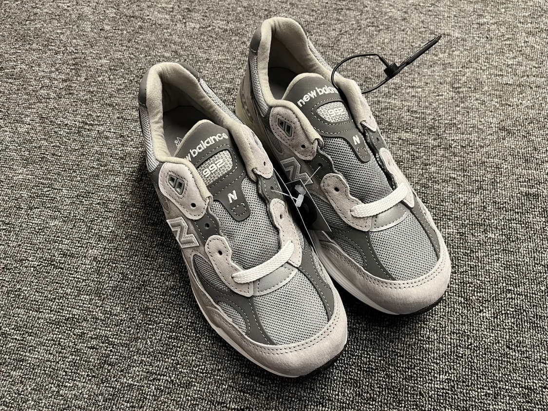 [240] 뉴발란스 992 그레이 새제품  상품이미지3