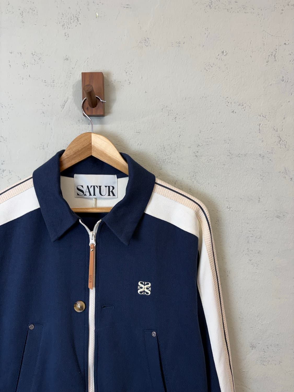 SATUR 세터 로턴 카라 트랙 집업 자켓 클래식 네이비 상품이미지2