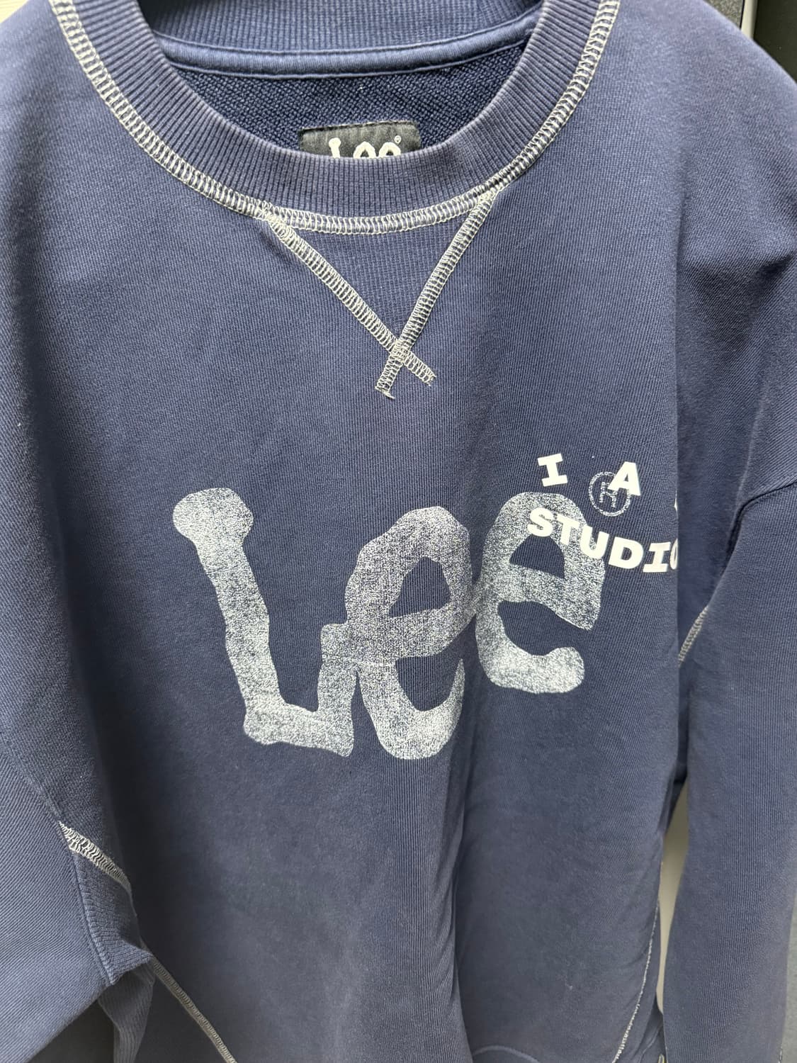 아이앱 리 콜라보 맨투맨 M사이즈 판매 상품이미지2