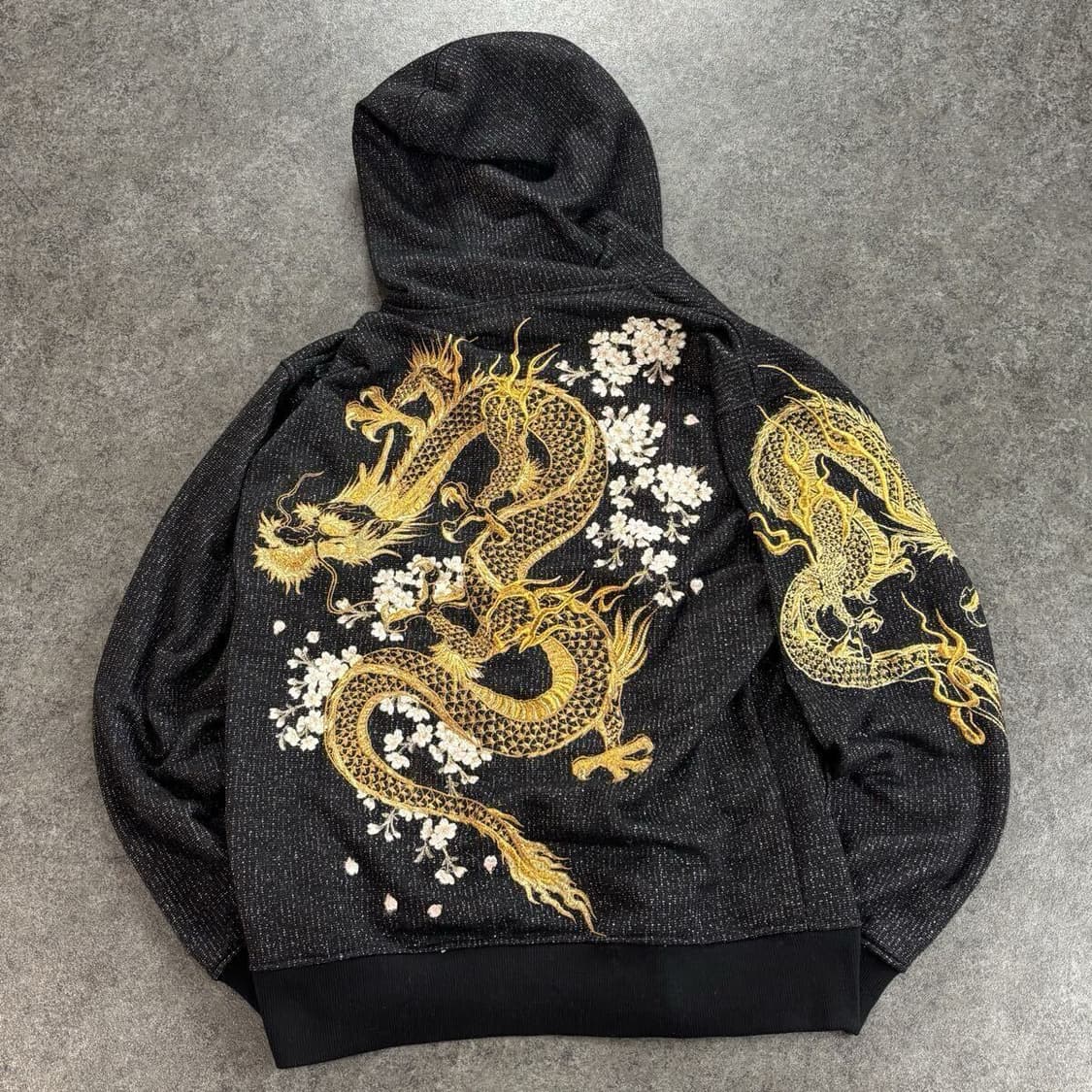 카라쿠리타마시 후드집업 상품이미지3