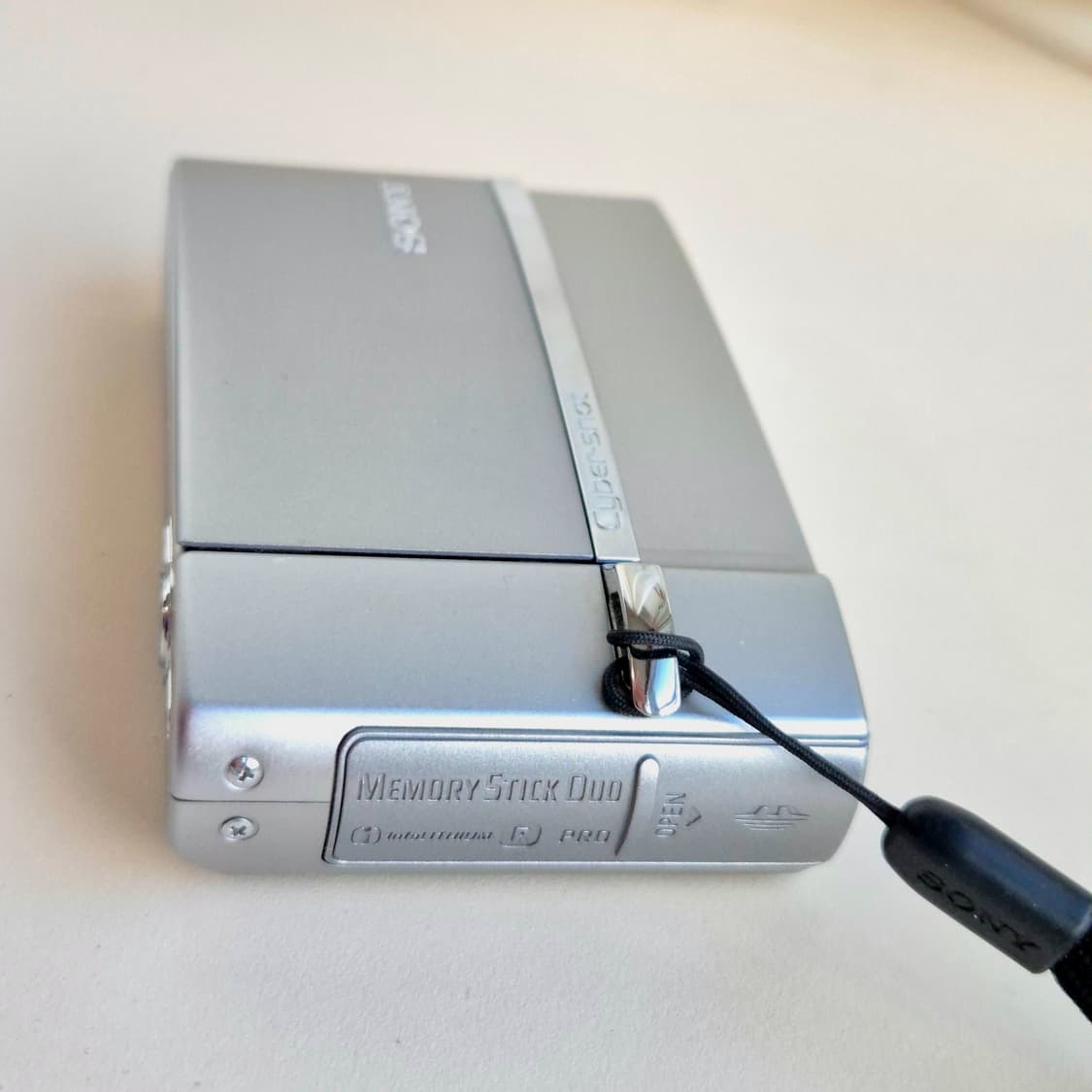 작례📸 Sony Cyber-shot T50 실버 컬러 판매합니다 ✨ 상품이미지9