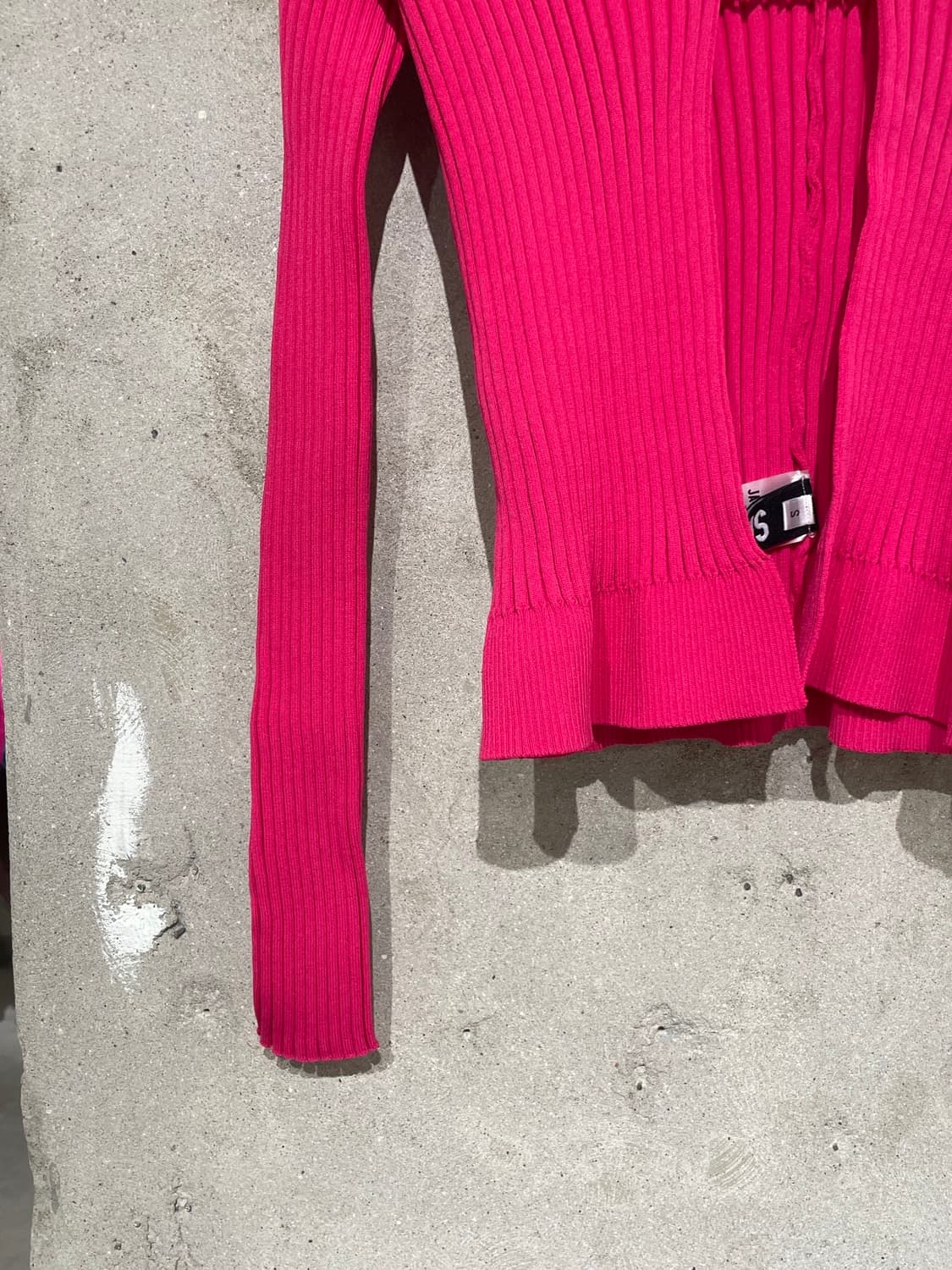 자크뮈스 네온 핑크 라 마이유 프랄루 롱그 가디건 상품이미지4