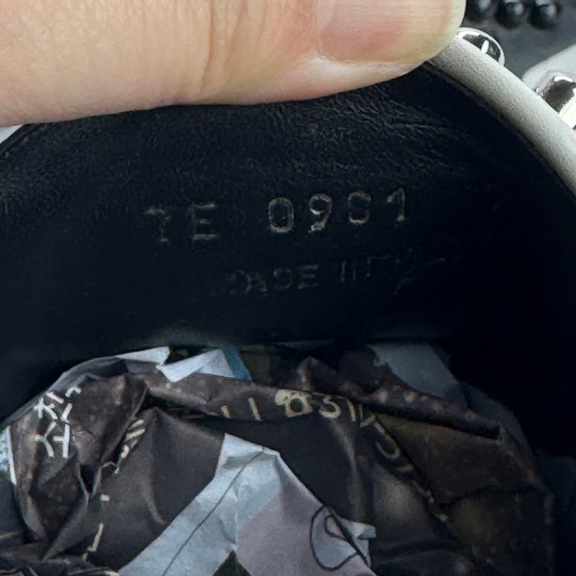 260) FENDI 펜디 칼리토 스터드 슬립온 스니커즈 상품이미지9