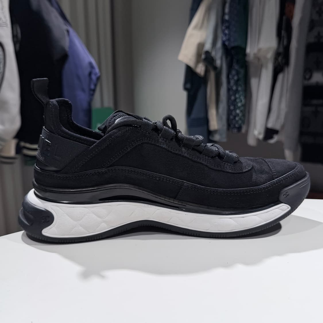 (A/40) / 샤넬 믹스드 파이버 패브릭 스웨이드 스니커즈 블랙 상품이미지5