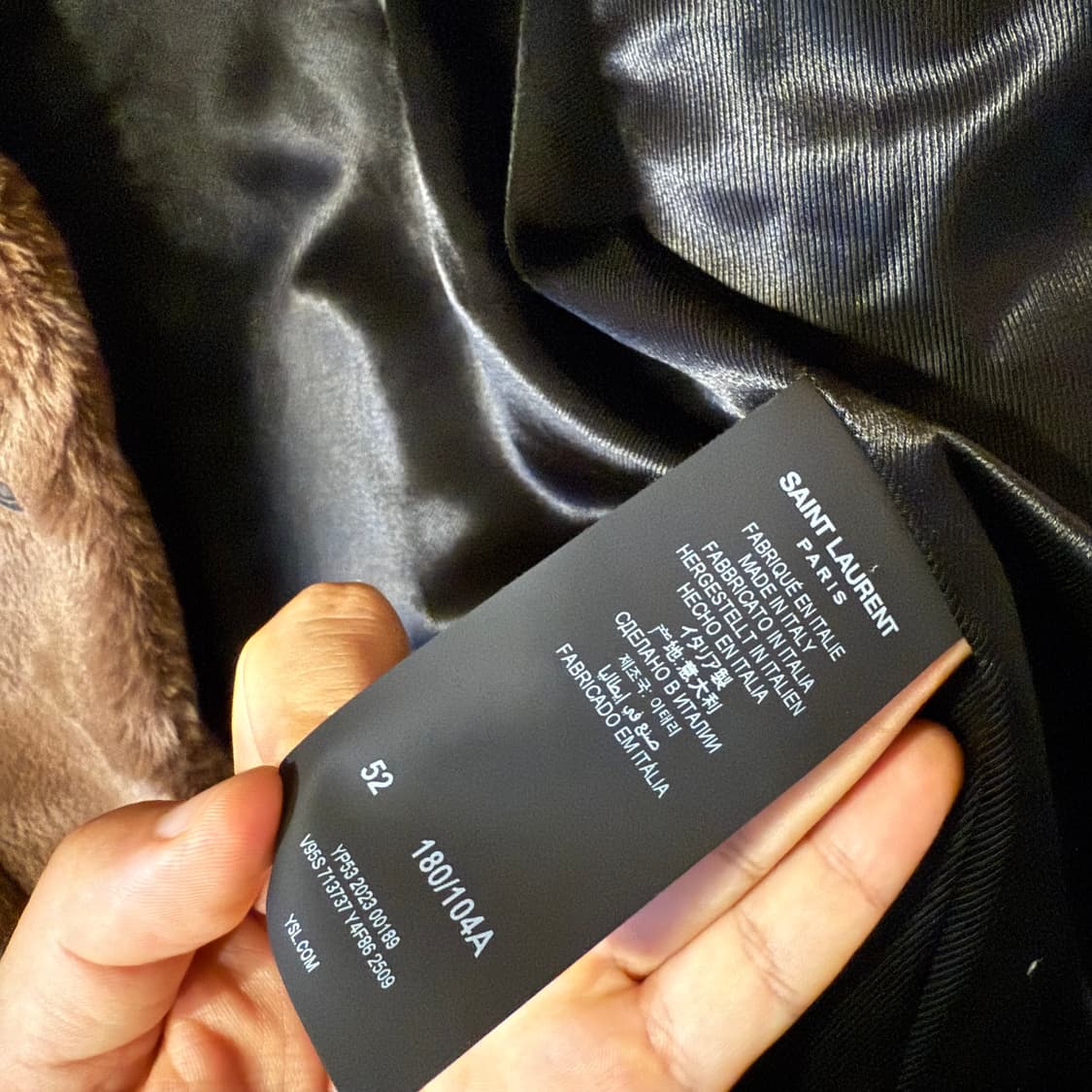 생로랑 23 F/W Faux Fur 트러커 자켓 판매 합니다. 상품이미지6