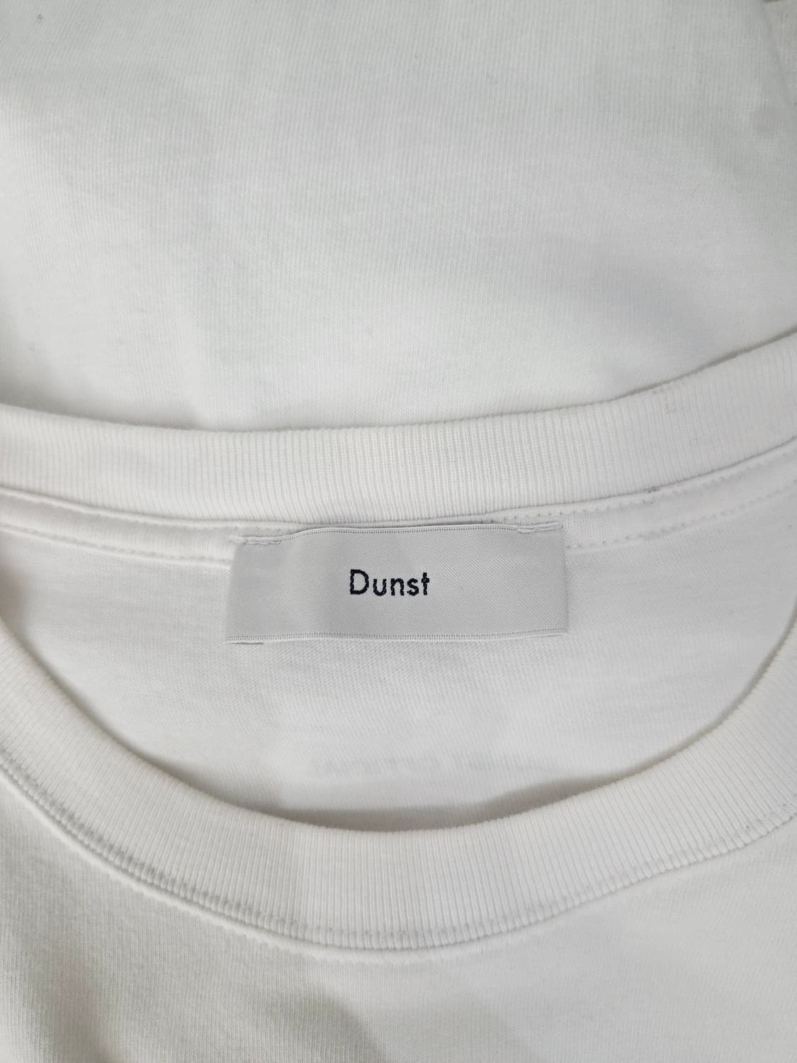 던스트(Dunst) 유니섹스 로고 크리스 반팔 티셔츠 화이트 상품이미지7