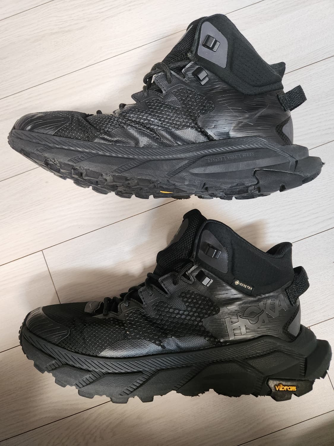 호카 트레일코드 고어텍스 남자 등산화 트레킹화 신발 블랙 레이븐 1123 상품이미지5