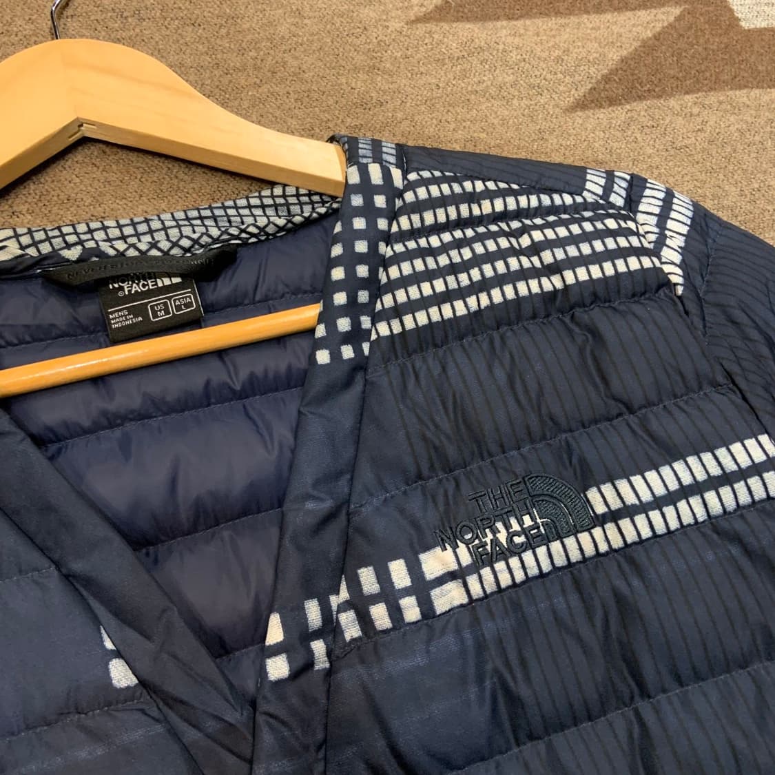 노스페이스 구스다운 경량패딩 L 상품이미지2