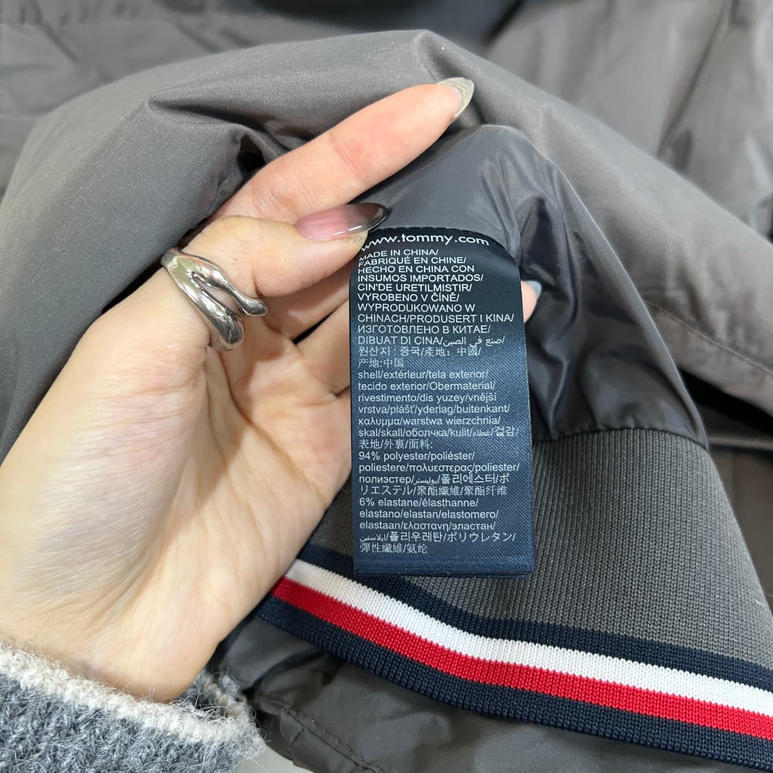 타미힐피거 남성 다운 패딩 95-100정도 상태최상 상품이미지4