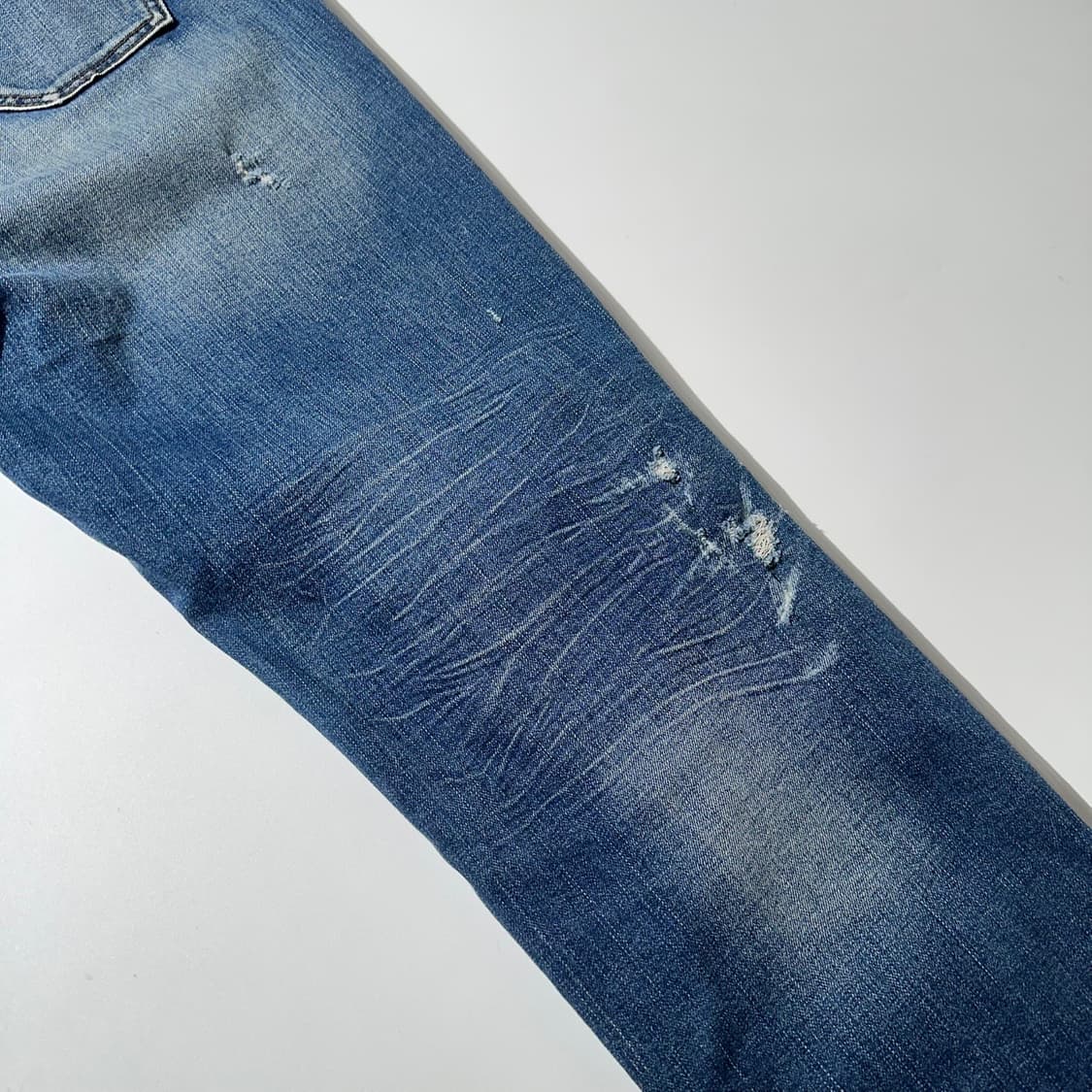 돌체 앤 가바나 메탈 플레이트 워시드 데님 팬츠 상품이미지8