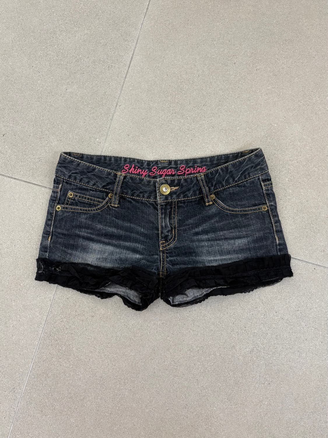 프릴 워싱 데님 숏츠 상품이미지1