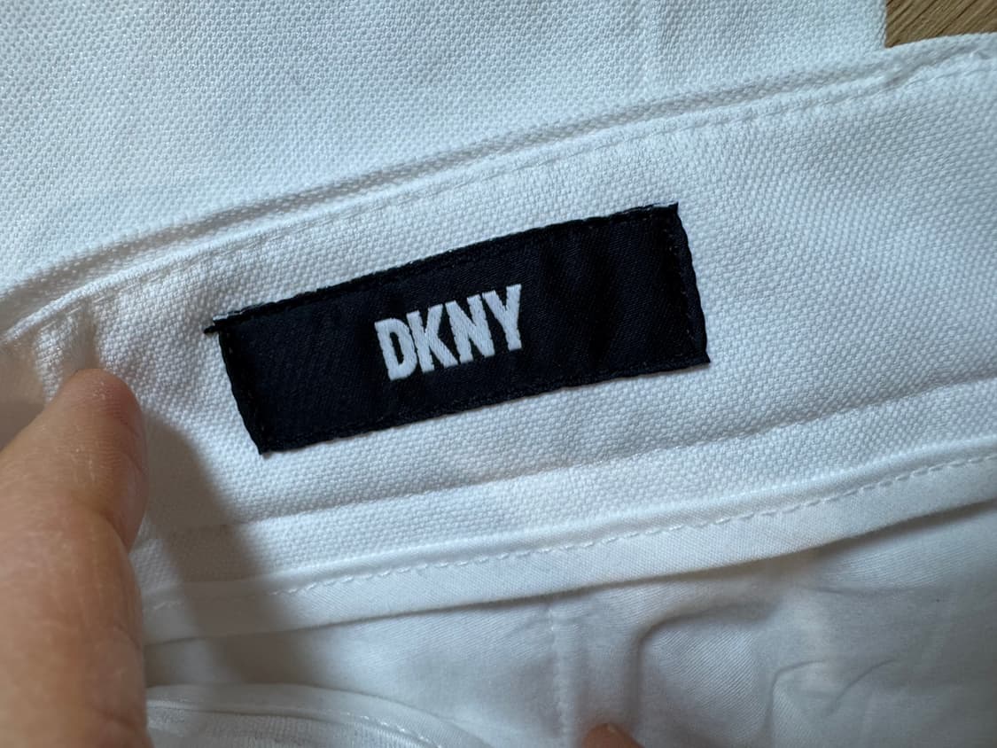 DKNY 코튼 블렌드 밴딩 테이퍼드 팬츠 화이트 상품이미지5