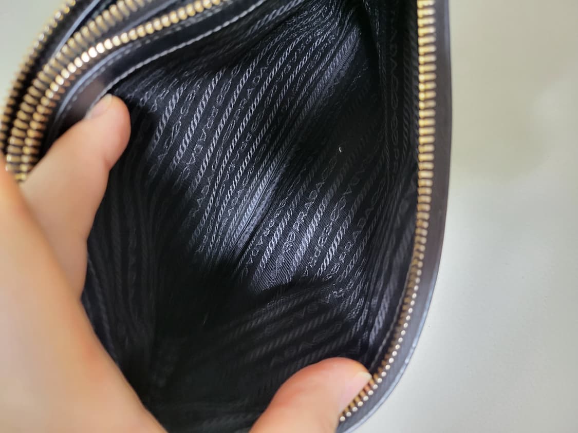 프라다 투지퍼 크로스백  상품이미지9