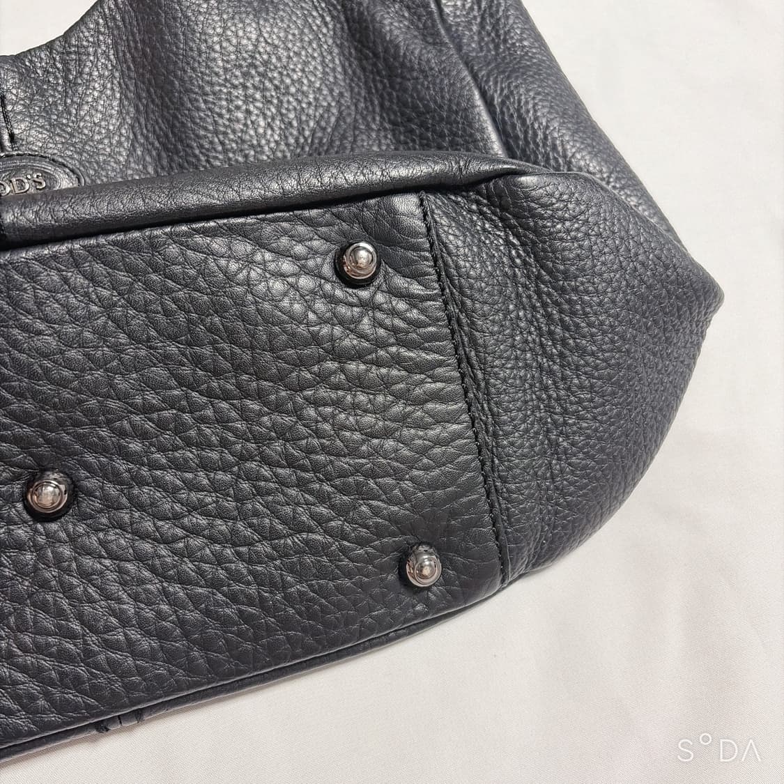 TOD'S 토즈 블랙 레더 숄더백 상품이미지3