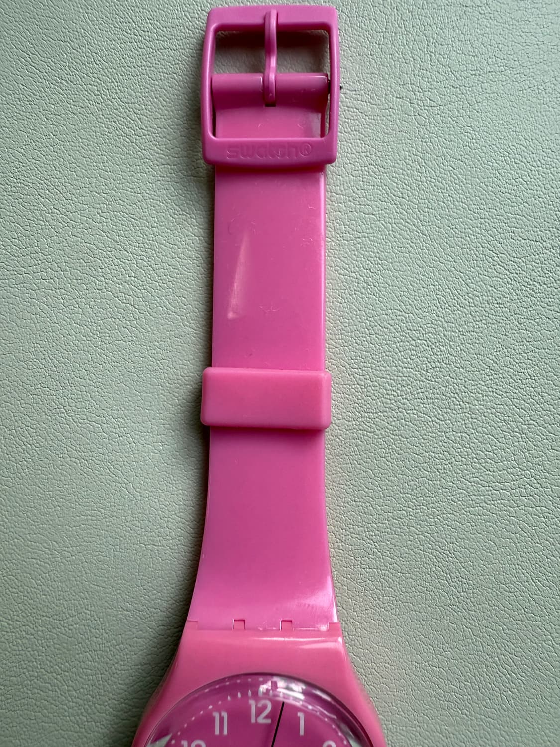 스와치 MGP128 핑크 시계 상품이미지3