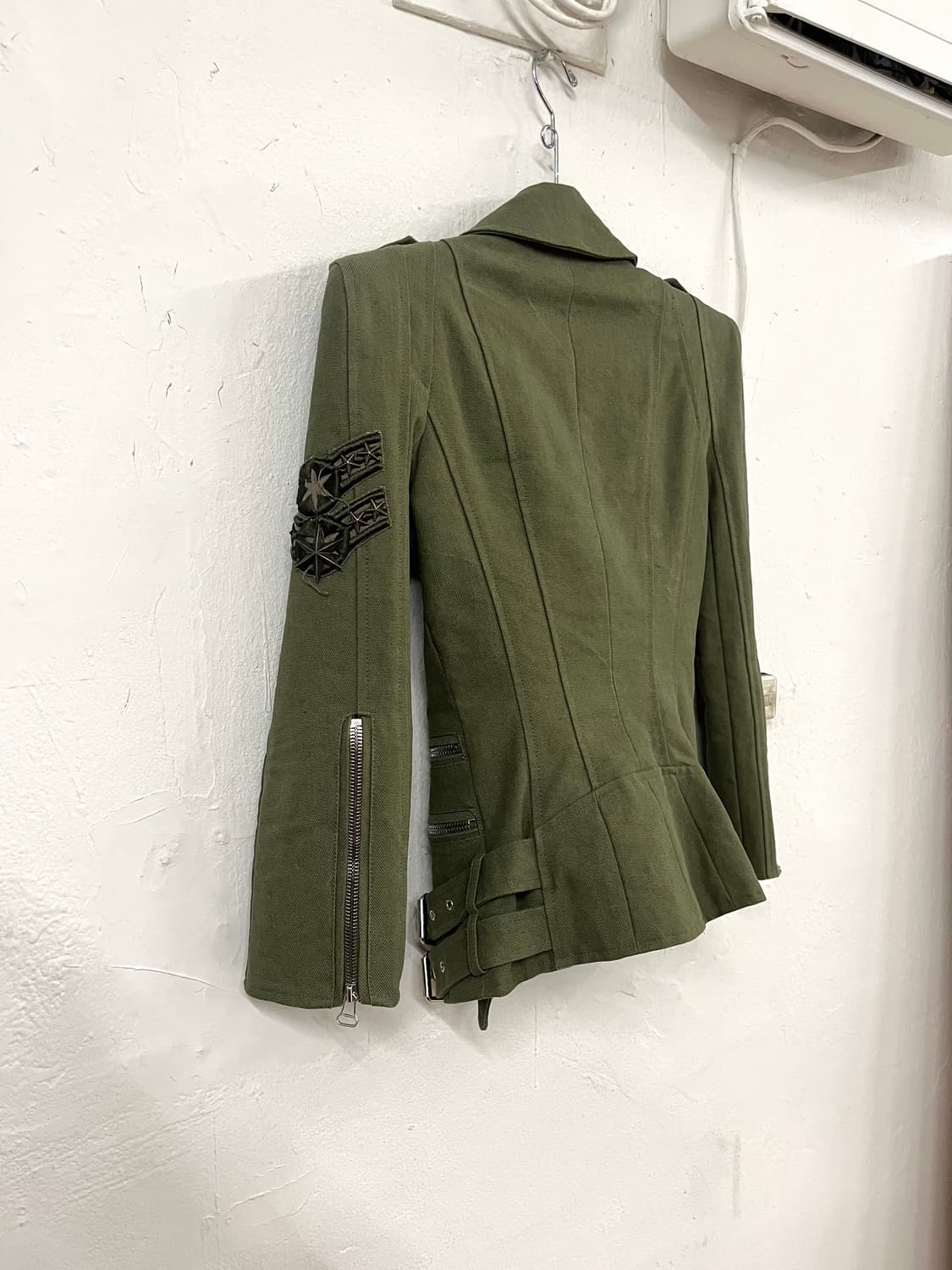 발망 2010SS 데카르넹 밀리터리 패치 패디드 숄더 자켓 상품이미지9