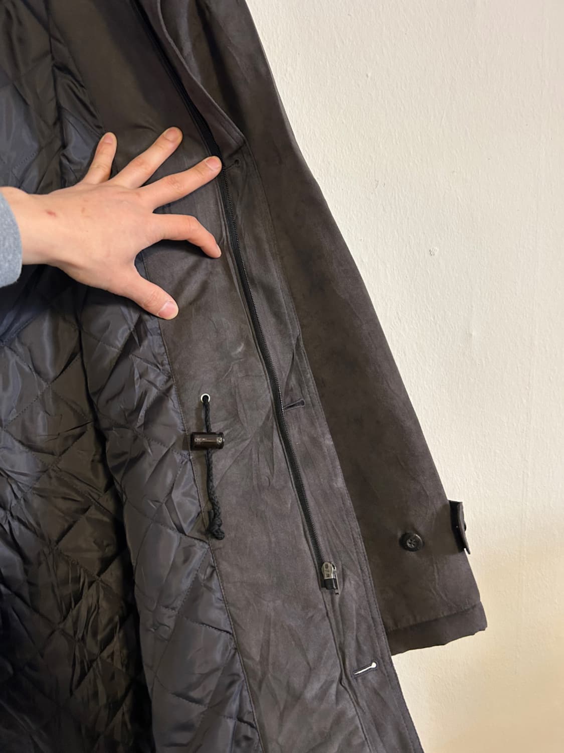 JPN Claudio Valentino 클래식 차콜 퀼팅 패딩 재킷 상품이미지5