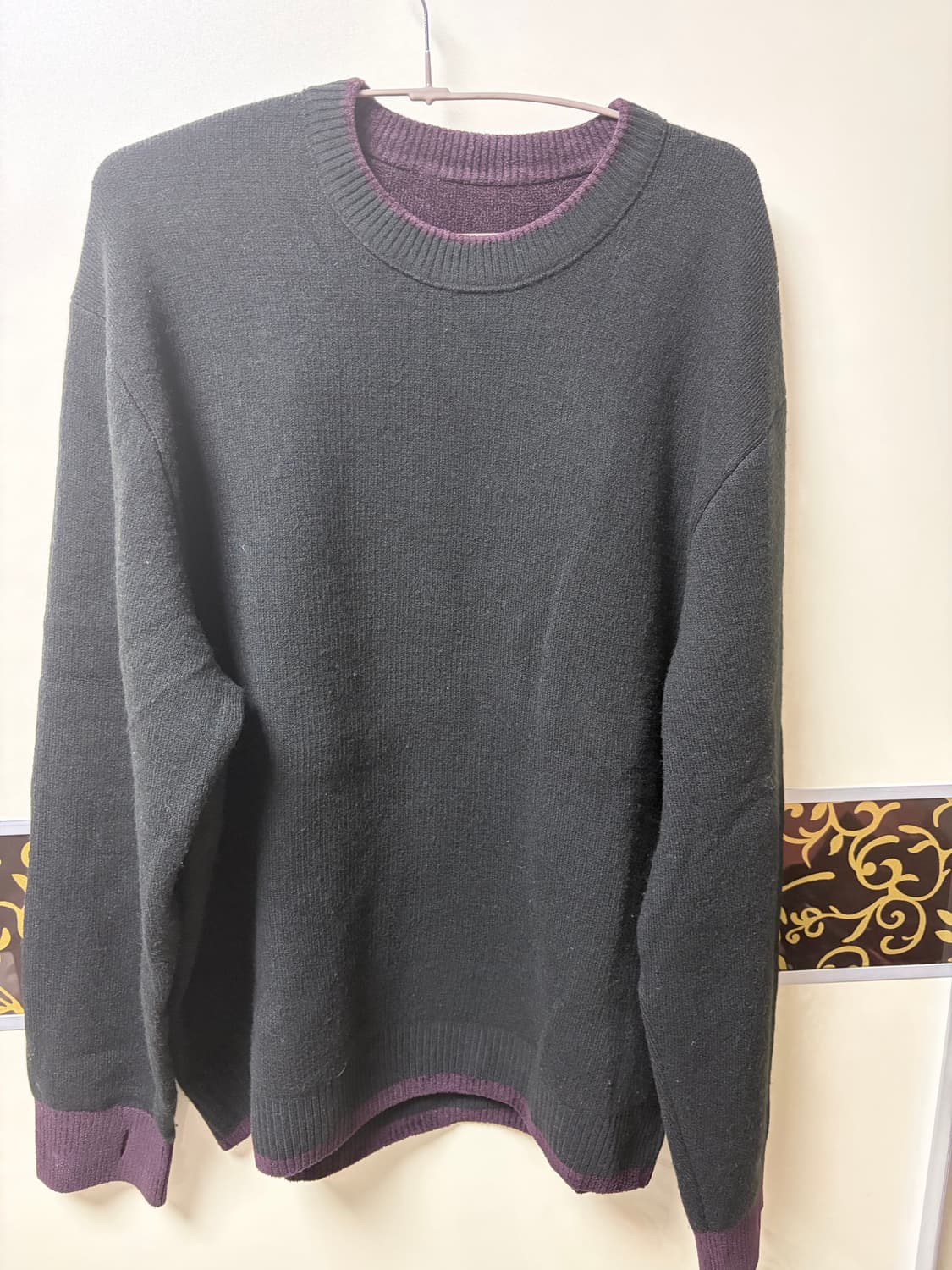 더니트컴퍼니 x 스토커즈 콜라보 리버서블 니트 버건디/블랙 L 상품이미지1