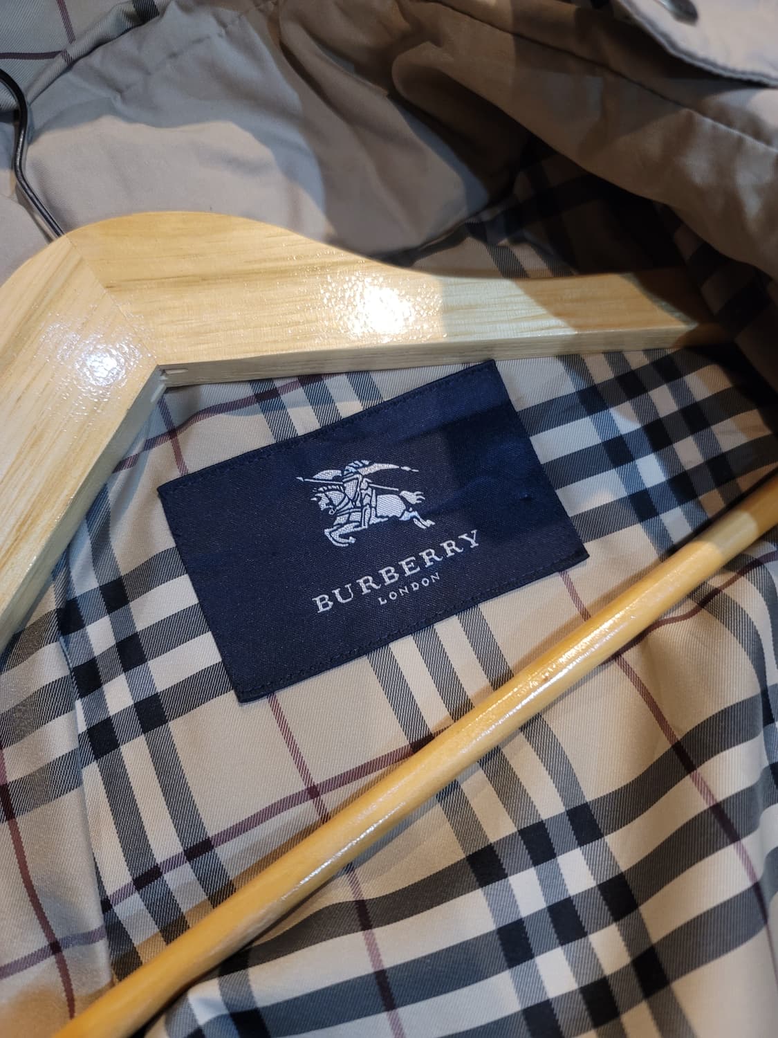 버버리 일본매장판 다운점퍼 (남녀공용) 상품이미지6