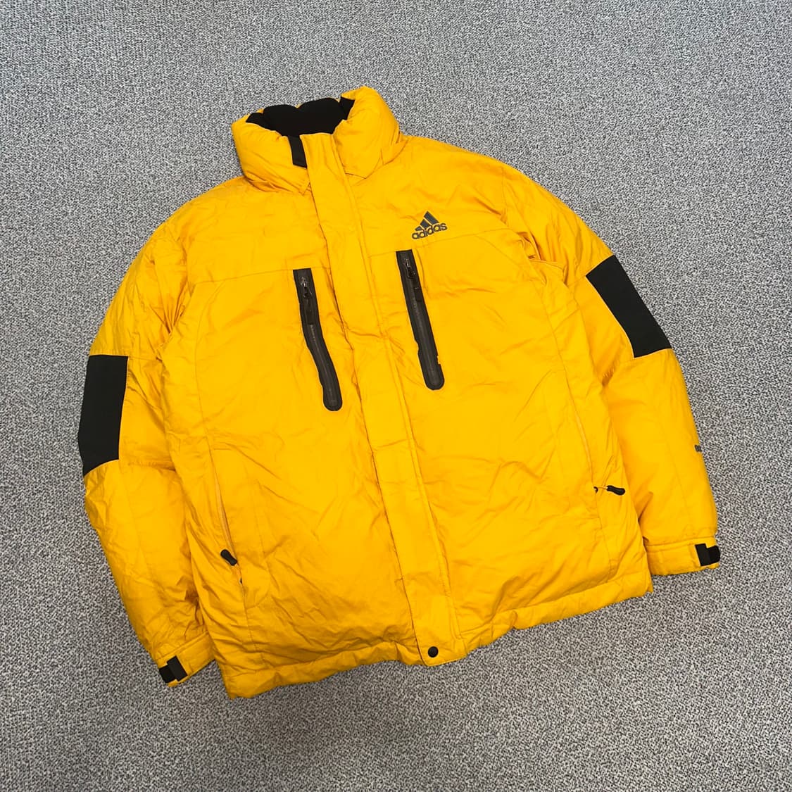 나이키 옐로우 패딩 상품이미지1