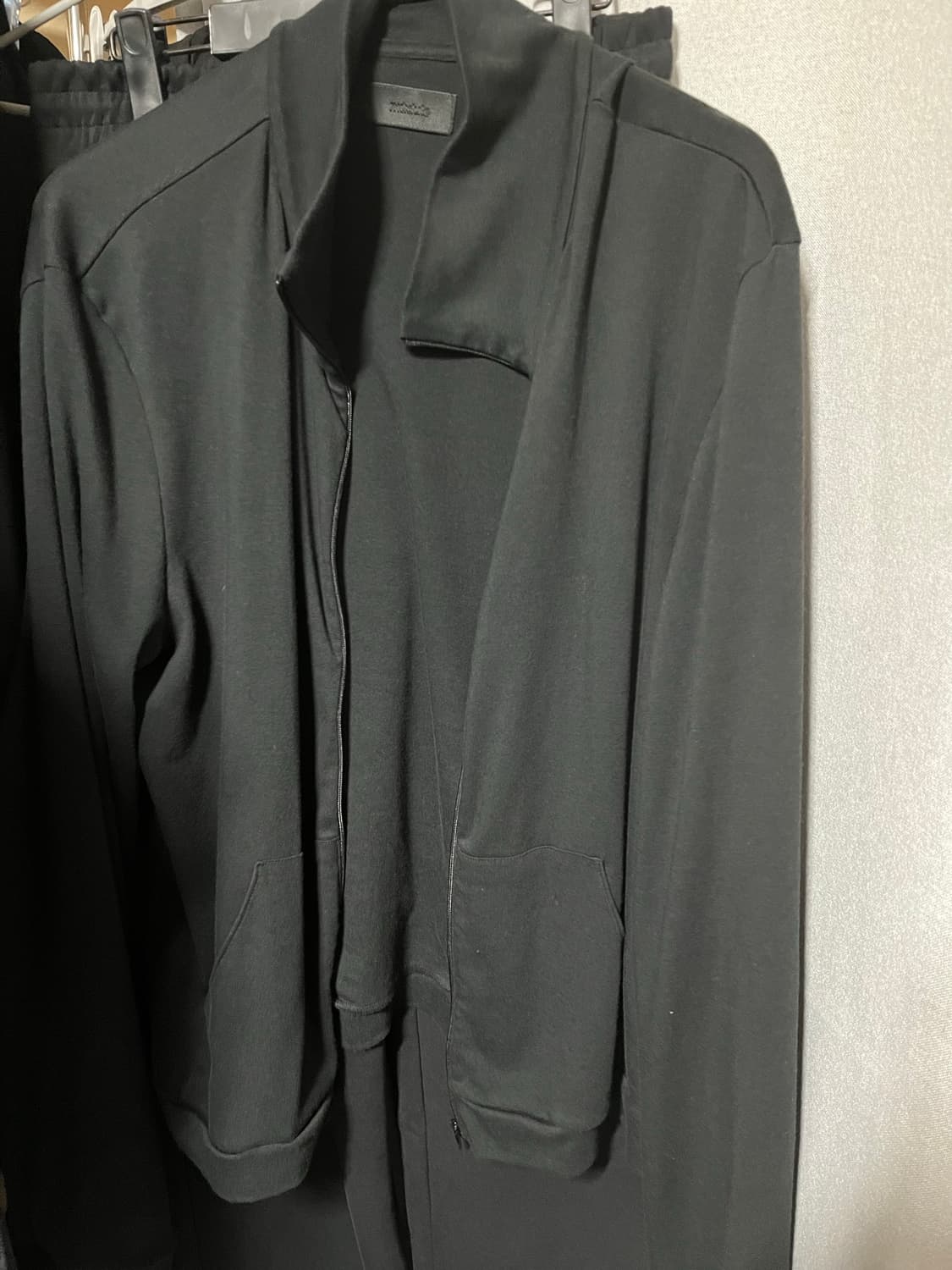 (3)머듈 넥집업 블랙 상품이미지2