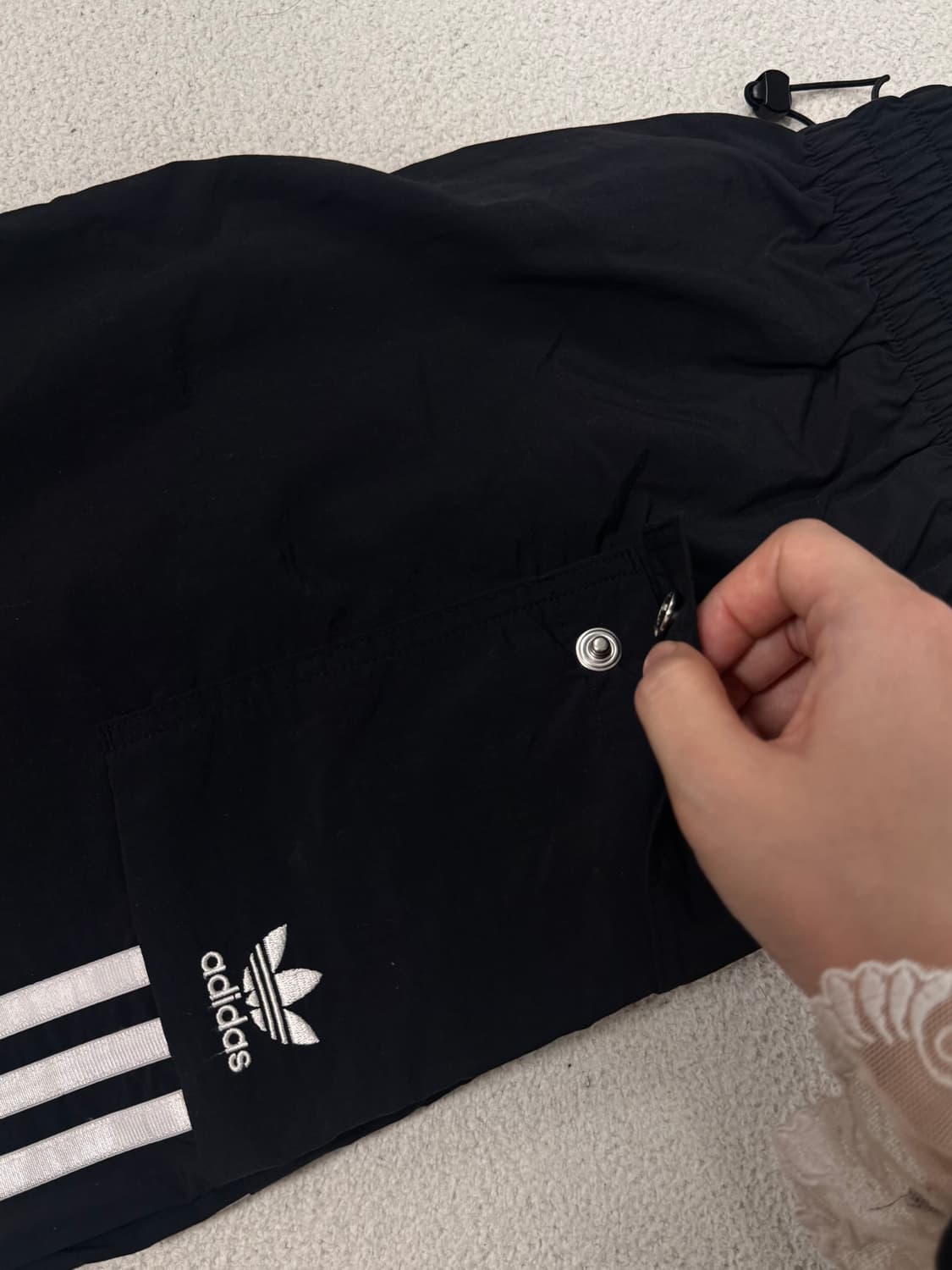 아디다스 여성 카고 반바지 M 블랙 상품이미지4