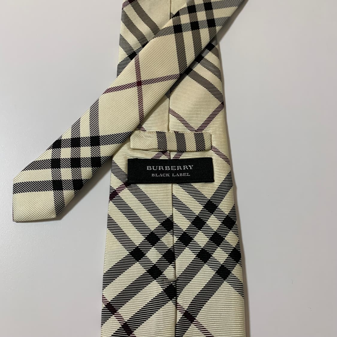 버버리(BURBERRY) 노바체크 명품 빈티지넥타이 클래식정장 A등급 상품이미지3