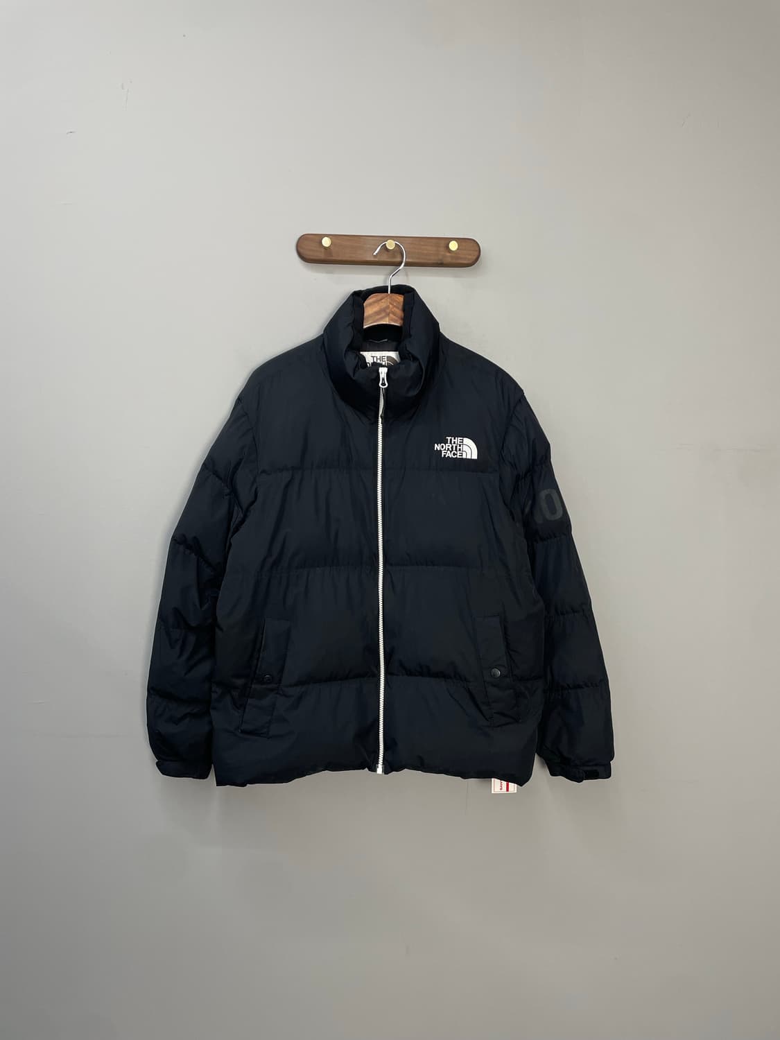 노스페이스 화이트라벨 블랙 완장로고 패딩 H991 상품이미지2