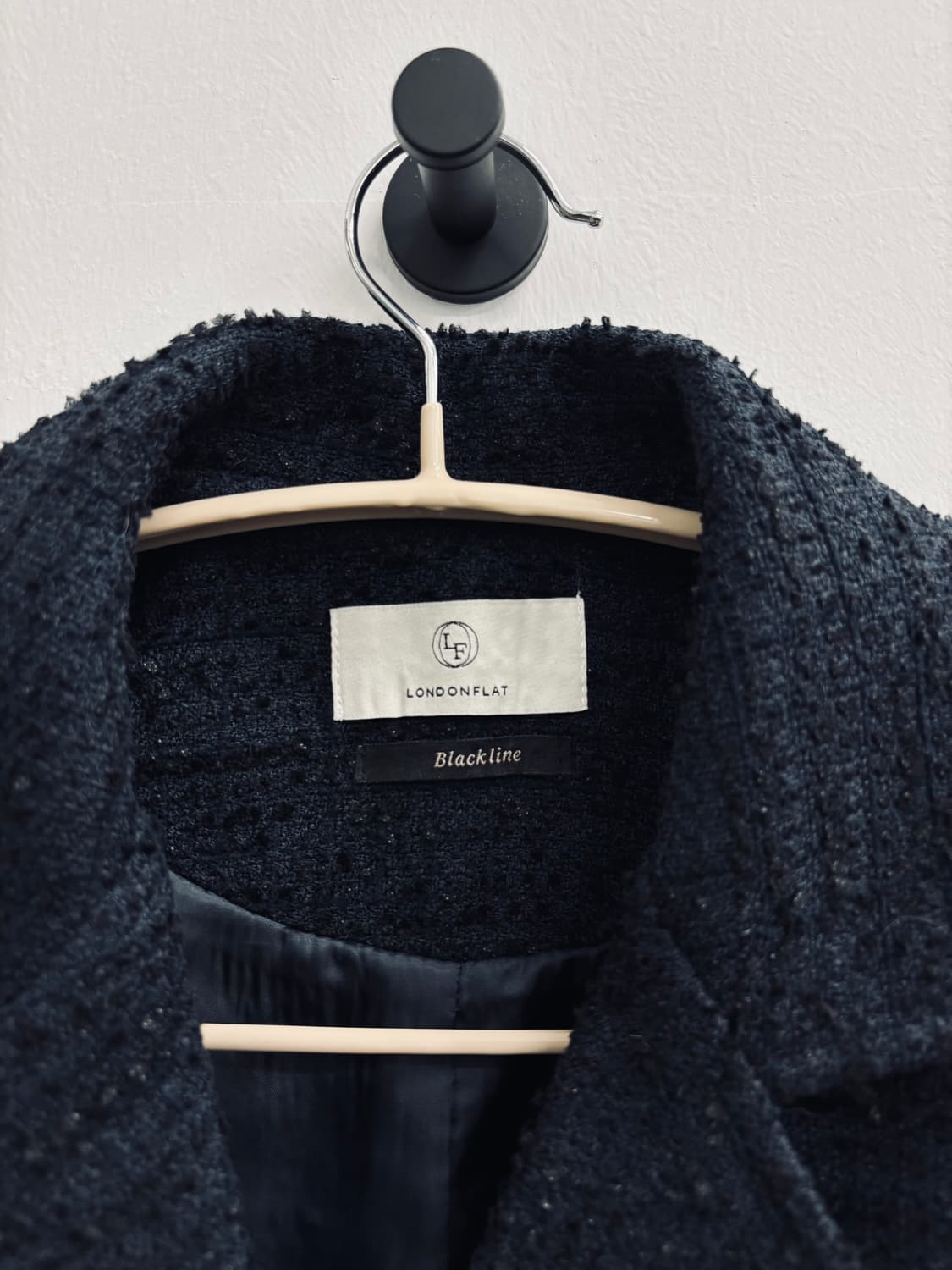 런던플랏(LONDONFLAT) 블랙라인 금장 트위드 자켓 상품이미지2