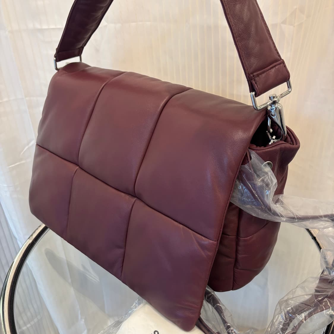 정품 스탠드스튜디오 퀄팅 램스킨 투웨이백     상품이미지3