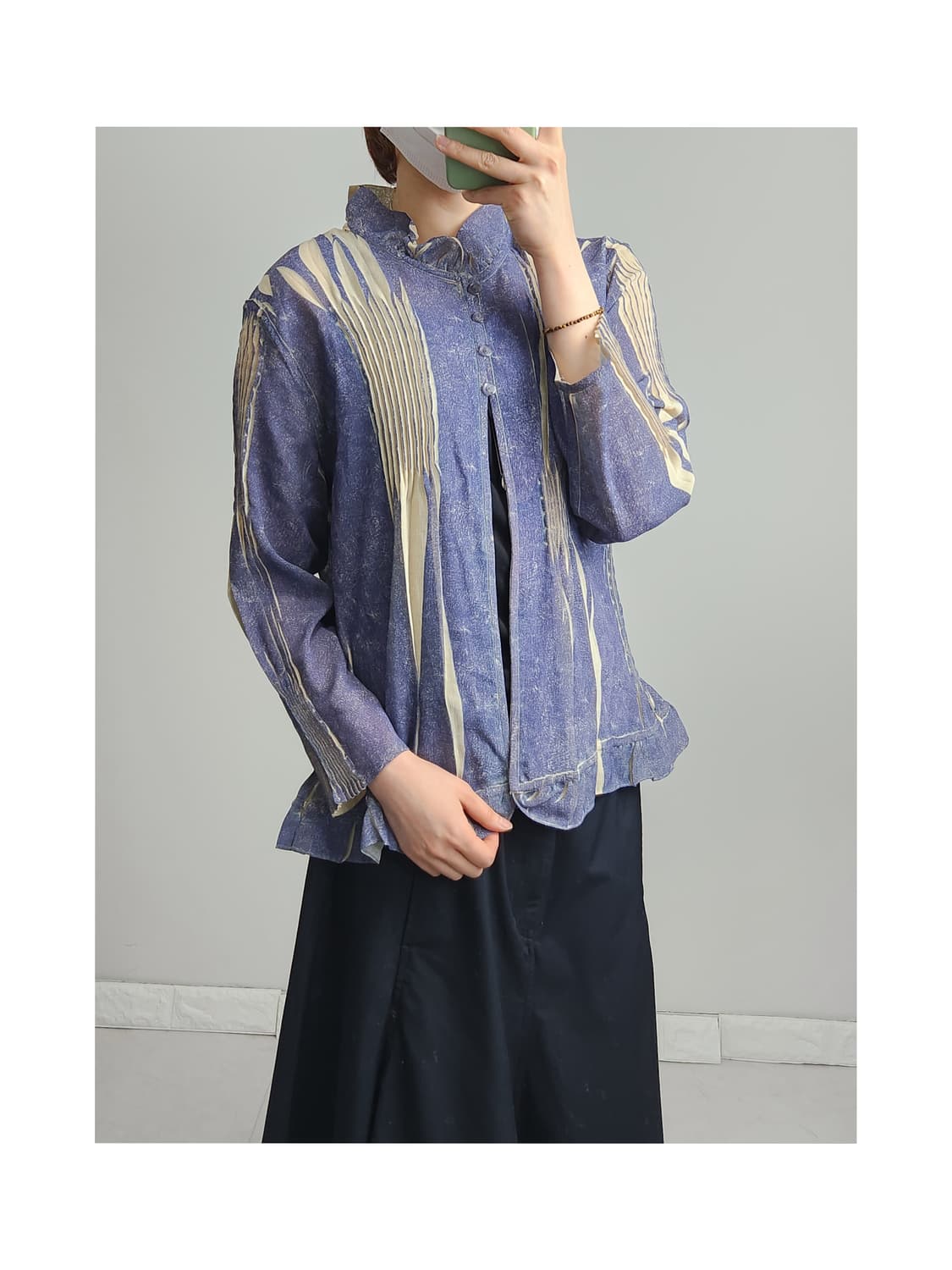 플리츠 트임 블라우스 상품이미지1