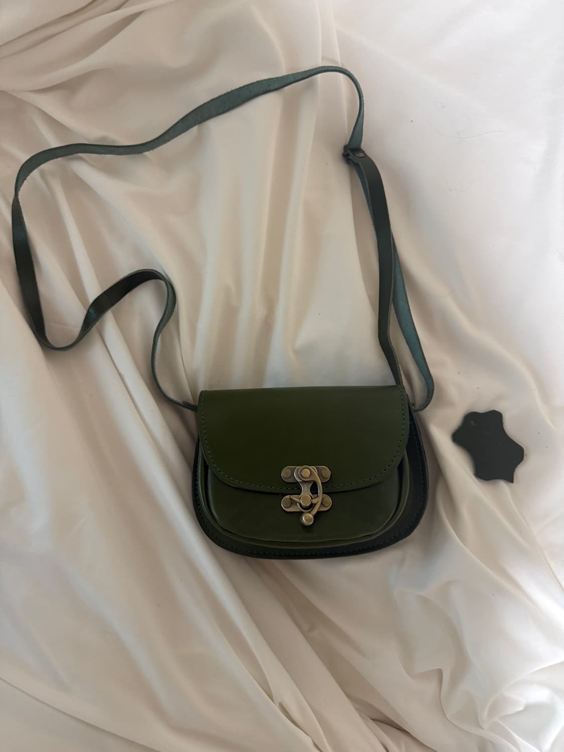 그리스 수제 가죽 그린 미니 크로스백 상품이미지1