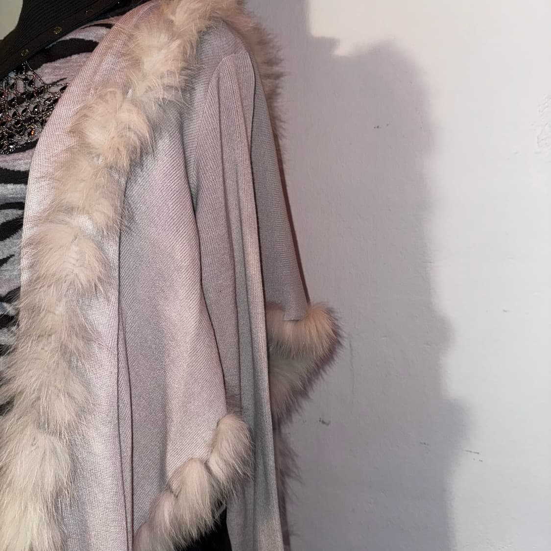 토끼 퍼 트림 언발란스 가디건 상품이미지3