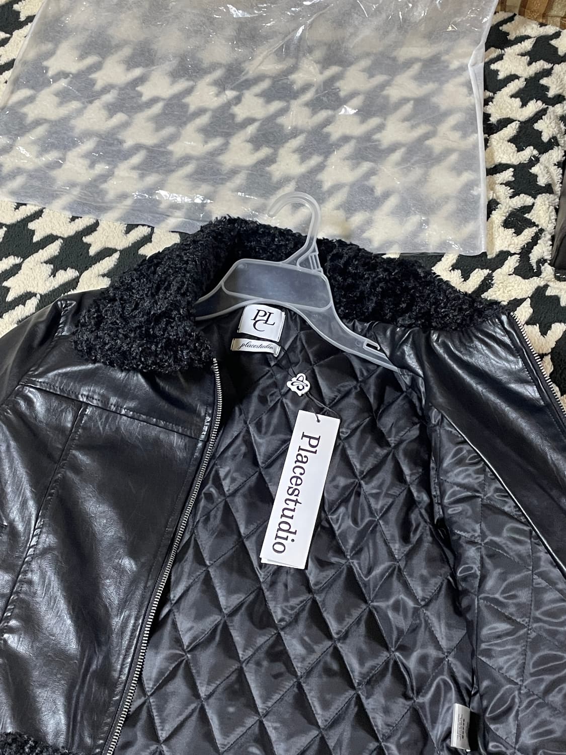 (완전새제품)플레이스스튜디오 우먼 숏레더무스탕 상품이미지5