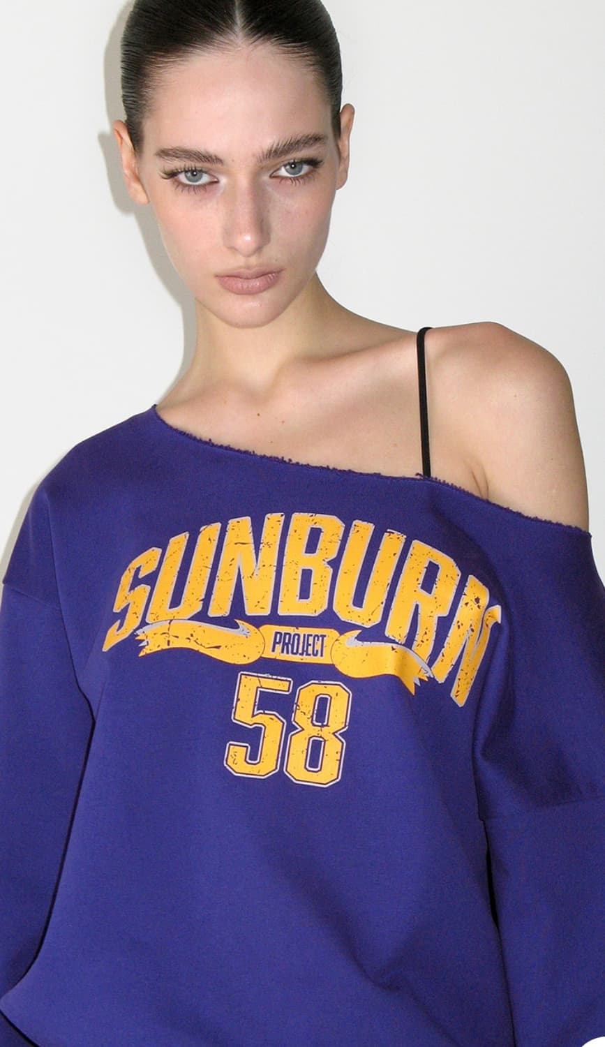 OFF-SHOULDER SUNBURN SWEATSHIRT, PURPLE 상품이미지1