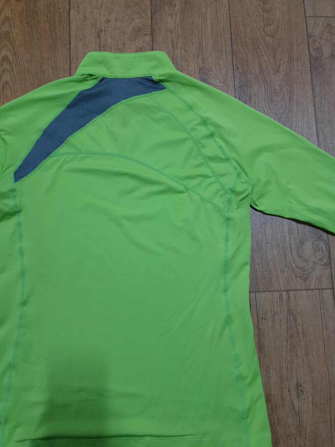 1083 라푸마 아웃도어 반집업 90 사이즈입니다 상품이미지5