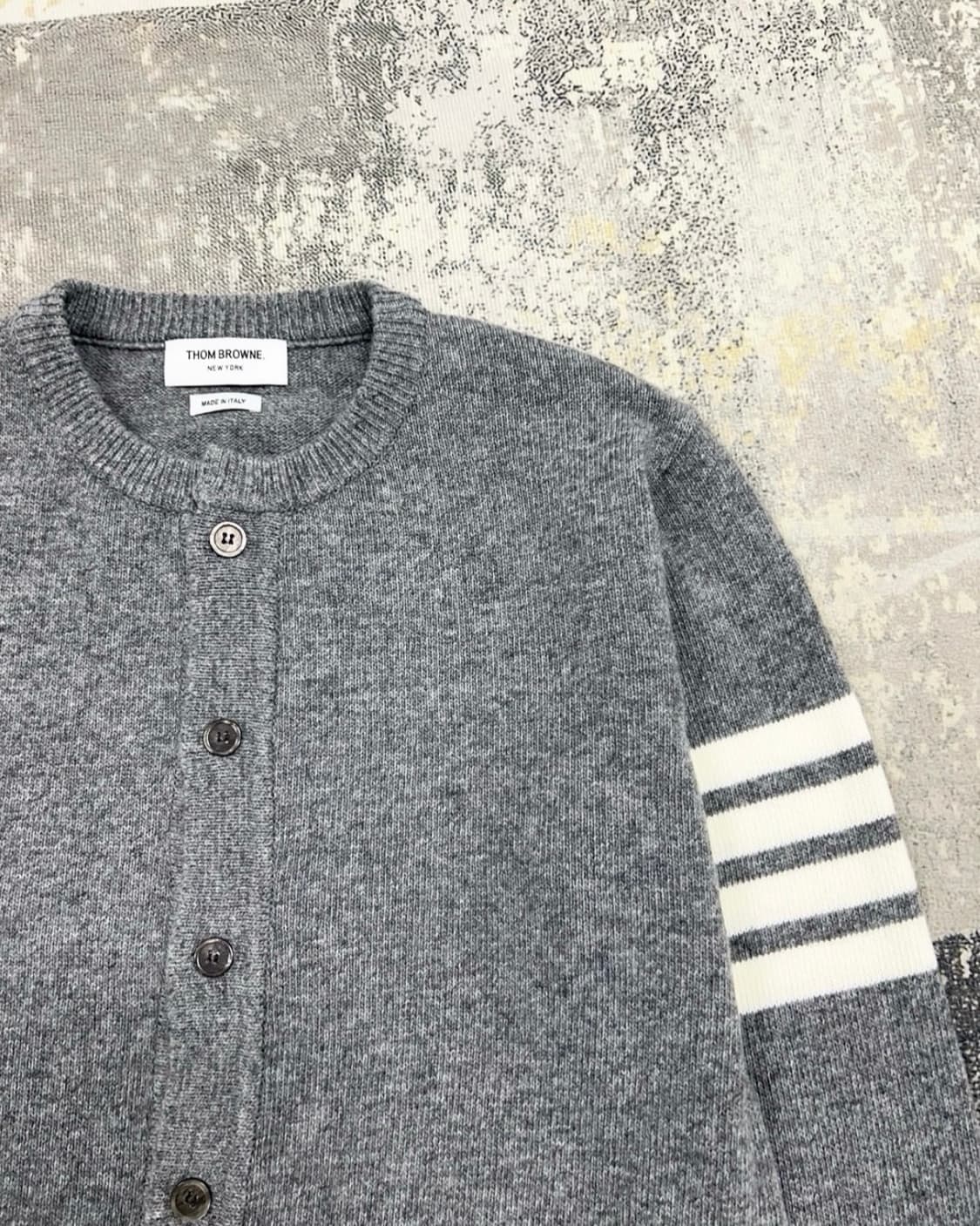 톰브라운 가디건 판매합니다 상품이미지3