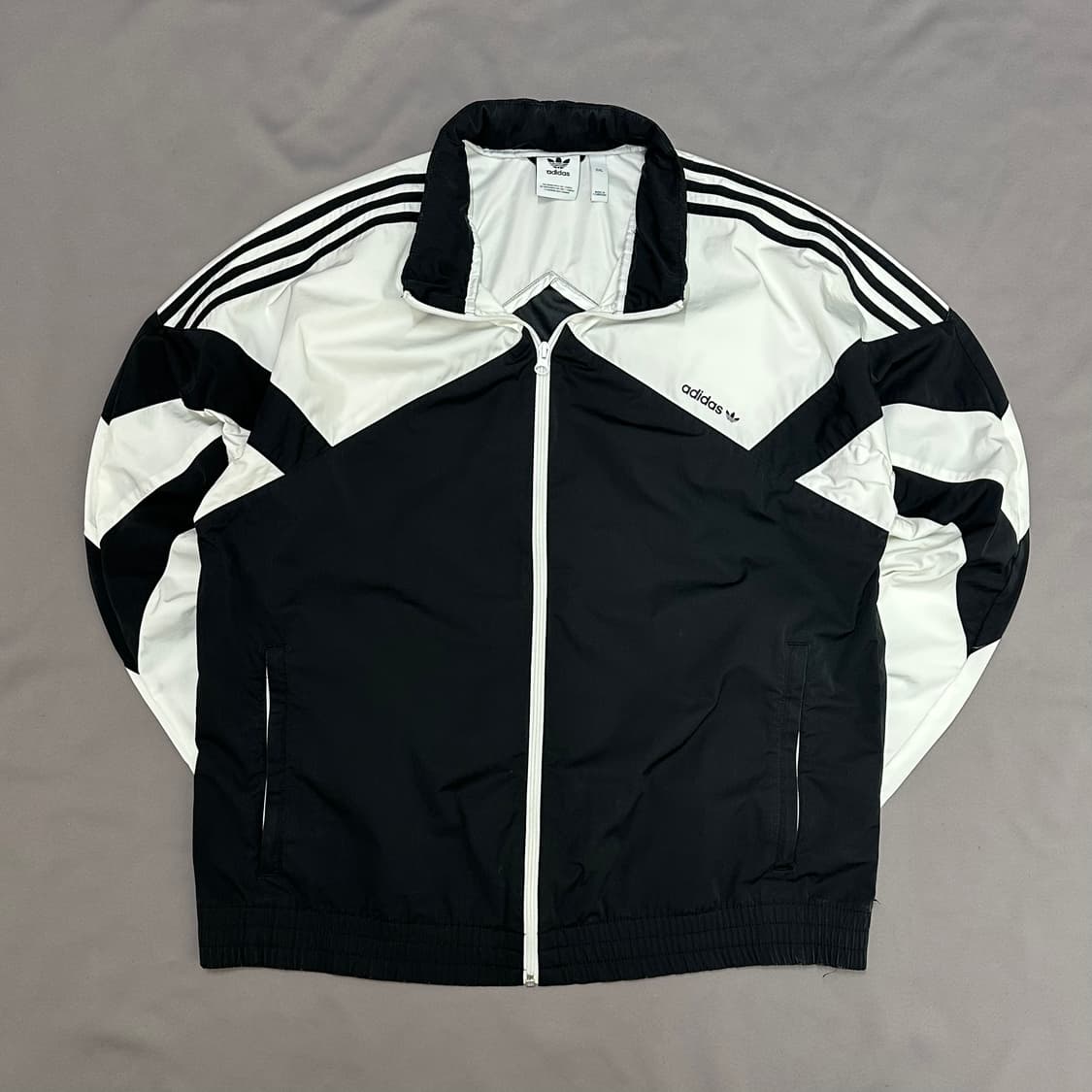 아디다스 신형 빈티지 바람막이 2XL 상품이미지2