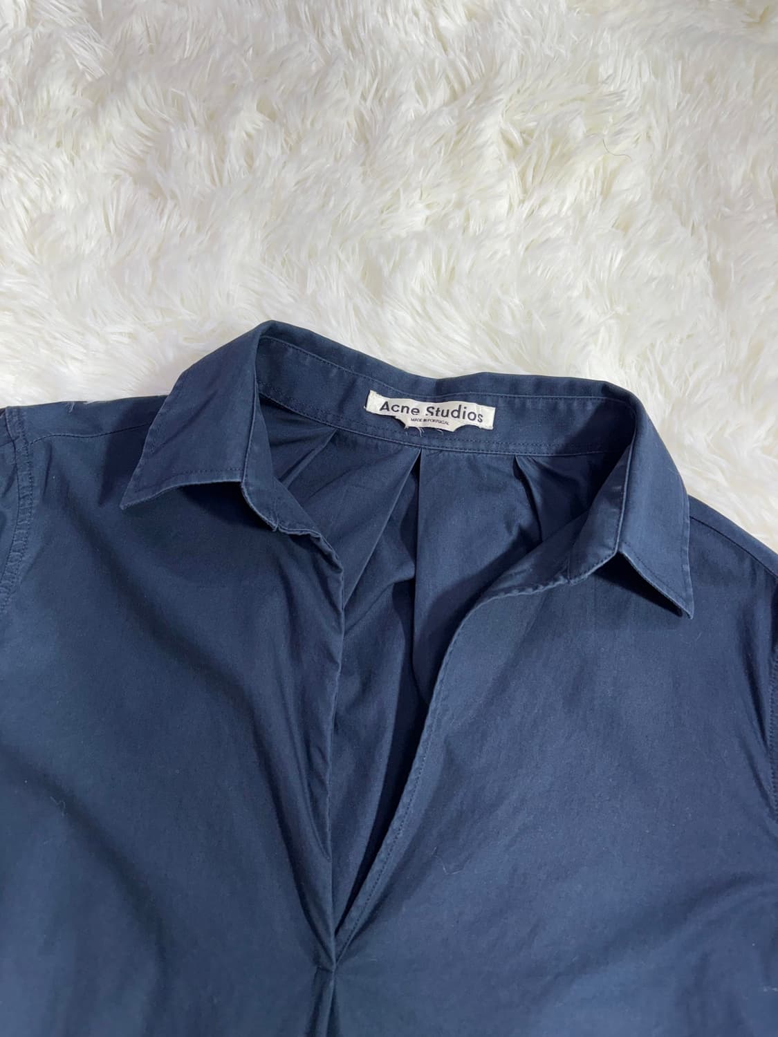 아크네스튜디오 네이비 오픈카라 셔츠  상품이미지3