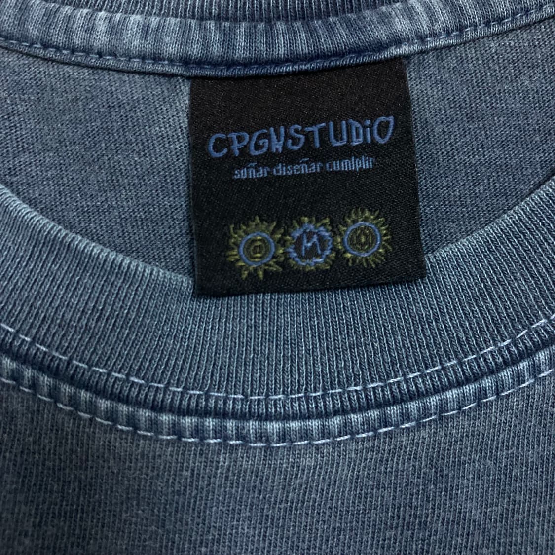 꼼파뇨 스튜디오 빅로고 피그먼트 반팔티 상품이미지3