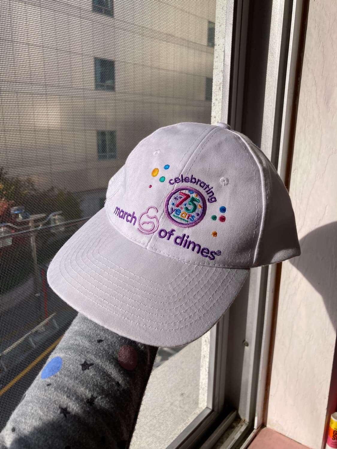 화이트 자수 볼캡 상품이미지1