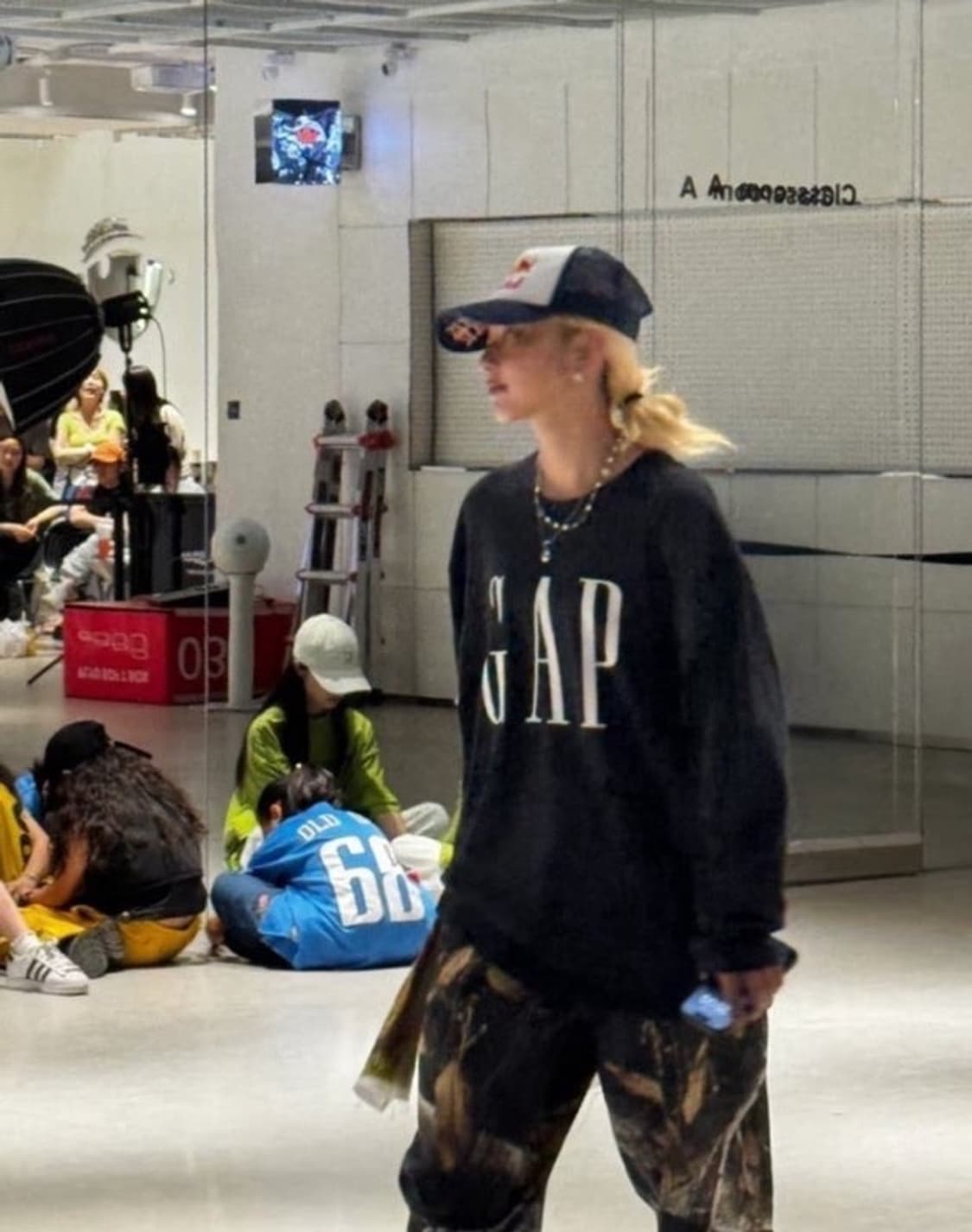 새상품) 쿄카 GAP 티셔츠 블랙 스으파 스월파 상품이미지1