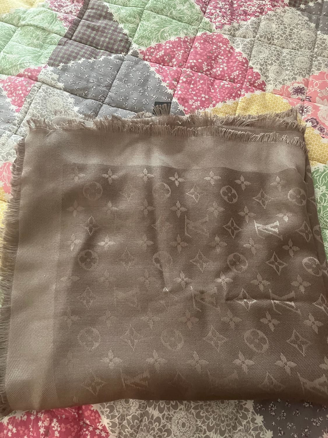 루이비통 모노그램 숄 베이지 상품이미지2