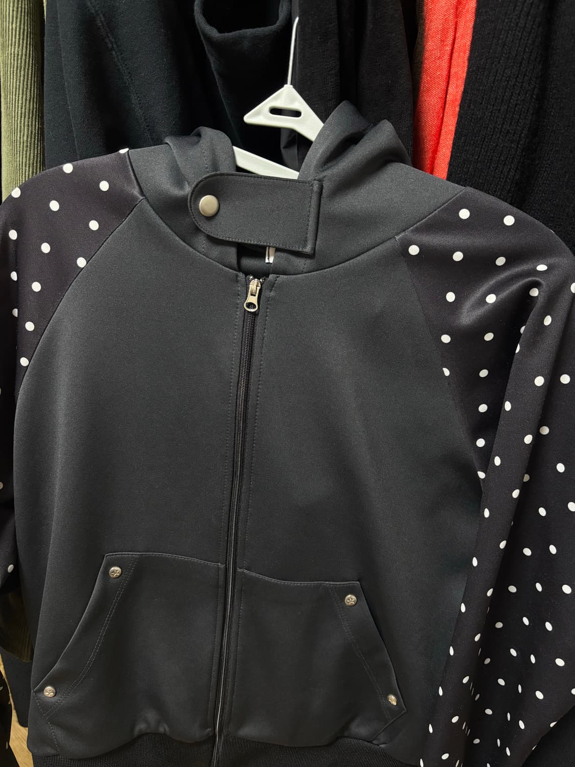 ohesio 집업 상품이미지1