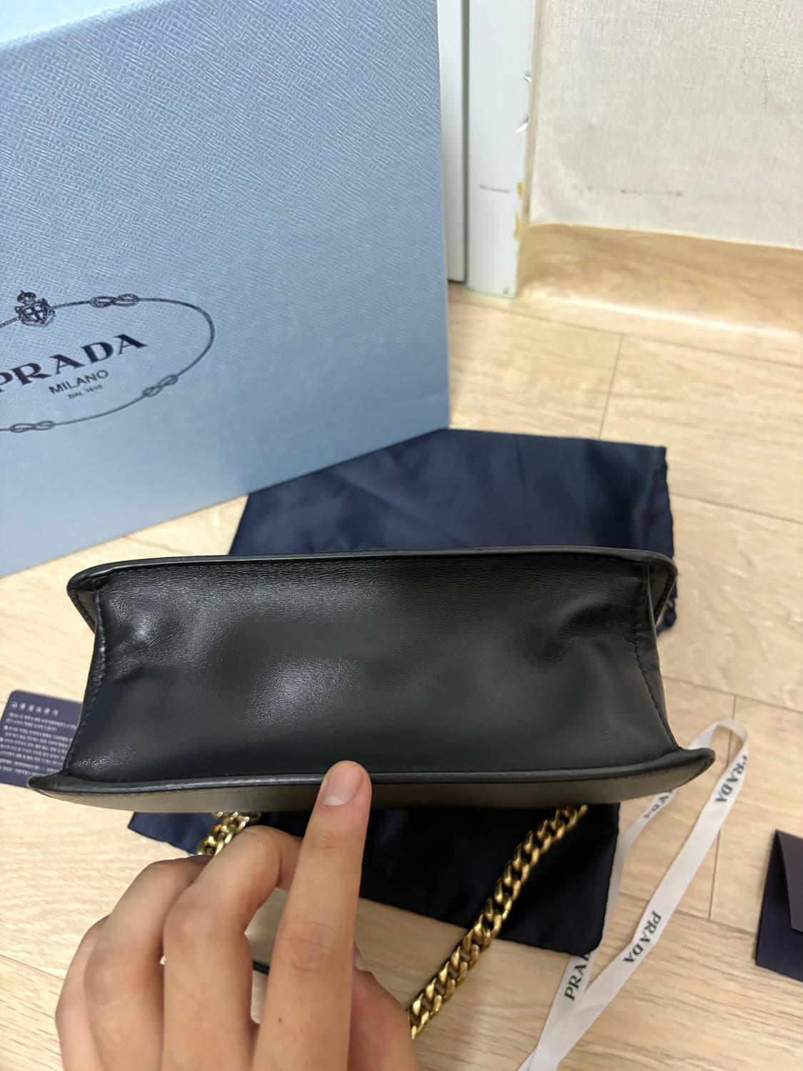 (정품, 풀구성) 프라다 사피아노 엔벨롭 금장 체인백 상품이미지7